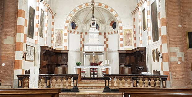 Interno della chiesa di San Lanfranco