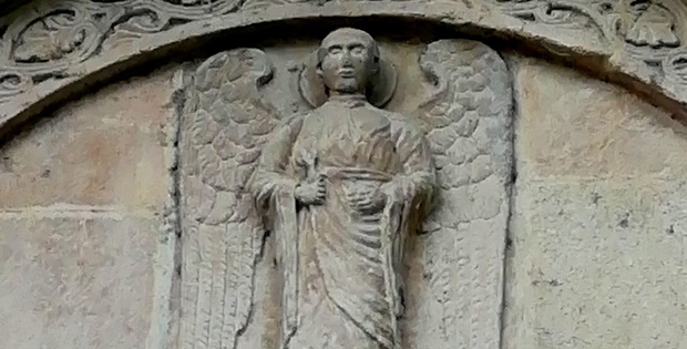 Foto di un particolare Arcangelo in San Michele