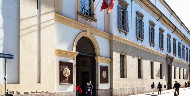 immagine dell'ingresso centrale dell'Universit di Pavia