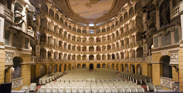panoramica platea teatro Fraschini
